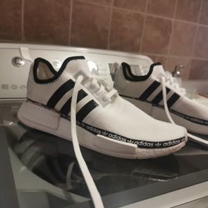 Adidas NMD R1 Cloud White/ Core Black